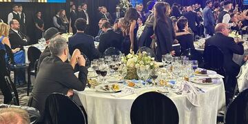 Jey Mammon en la mesa de los Martín Fierro