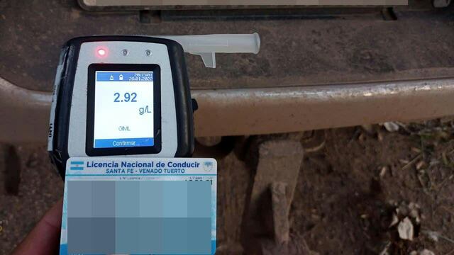Un conductor de Maggiolo tenía casi 3 gramos de alcohol por litro de sangre cuando lo pararon sobre la Ruta Nacional 8.