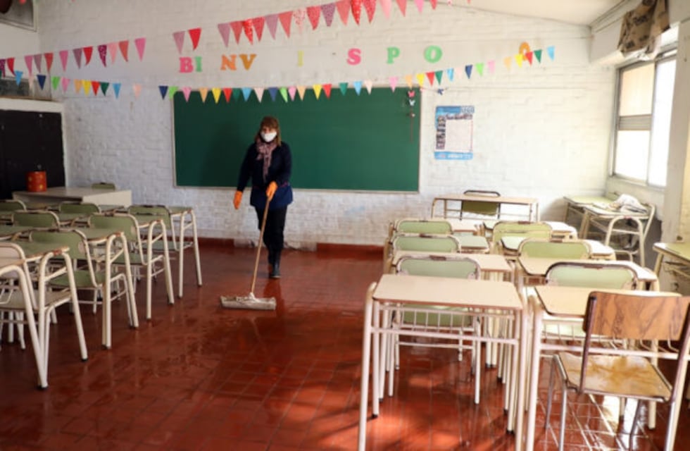 Para desinfectar las escuelas donde se vota, el 7 y 8 de junio no habrá clases en Misiones