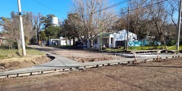 Zavalla: nuevas luminarias led y cordón cuneta (Facebook Comuna de Zavalla)