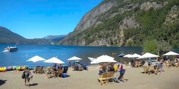 Lago Hermoso es el destino ideal para quienes buscan naturaleza, aguas cristalinas y tranquilidad en el sur argentino.