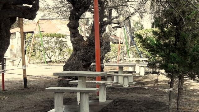Villa del Mar: instalaron nuevos juegos de mesas y bancos en la plaza