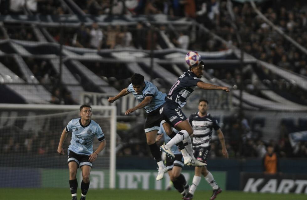 Belgrano igualó sin goles ante Quilmes y le sacó nueve puntos a los escoltas