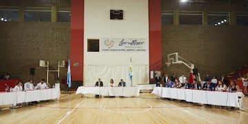 Una de las sesiones del Concejo Deliberante de Las Heras.