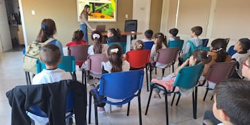 Charlas de educación y concientización ambiental