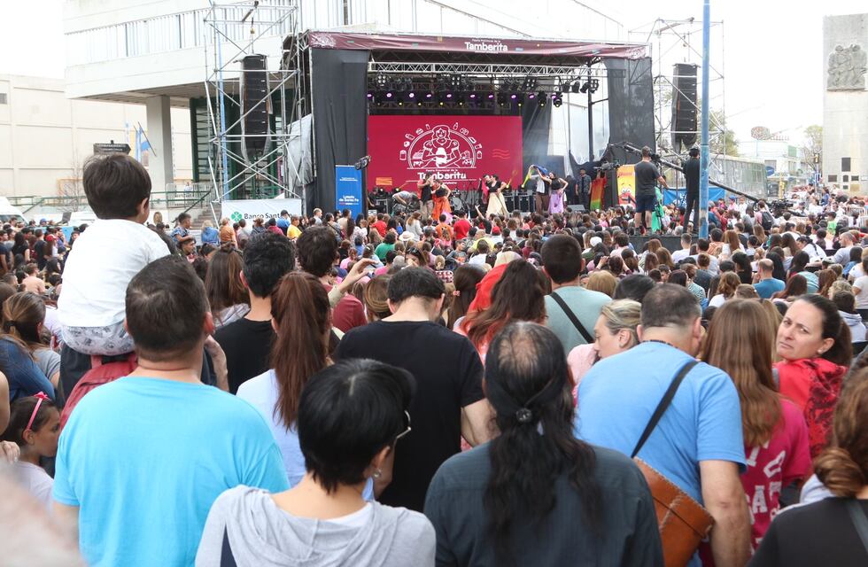 Una multitud fue a la Plaza a disfrutar de la 18° edición de La Tamberita