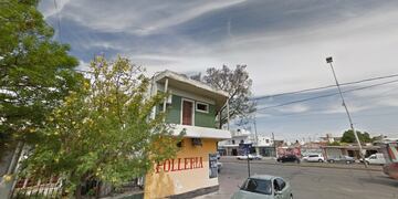 En esa esquina tan concurrida y a plena luz del día, delincuentes armados asaltaron a dos niños (Google Maps).