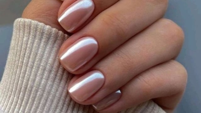 Uñas cromadas: el toque final para un look bien trendy durante esta temporada