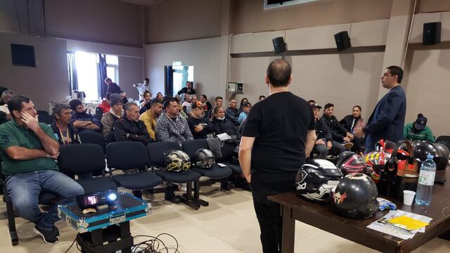 Brindaron taller sobre conducción segura de motocicletas.