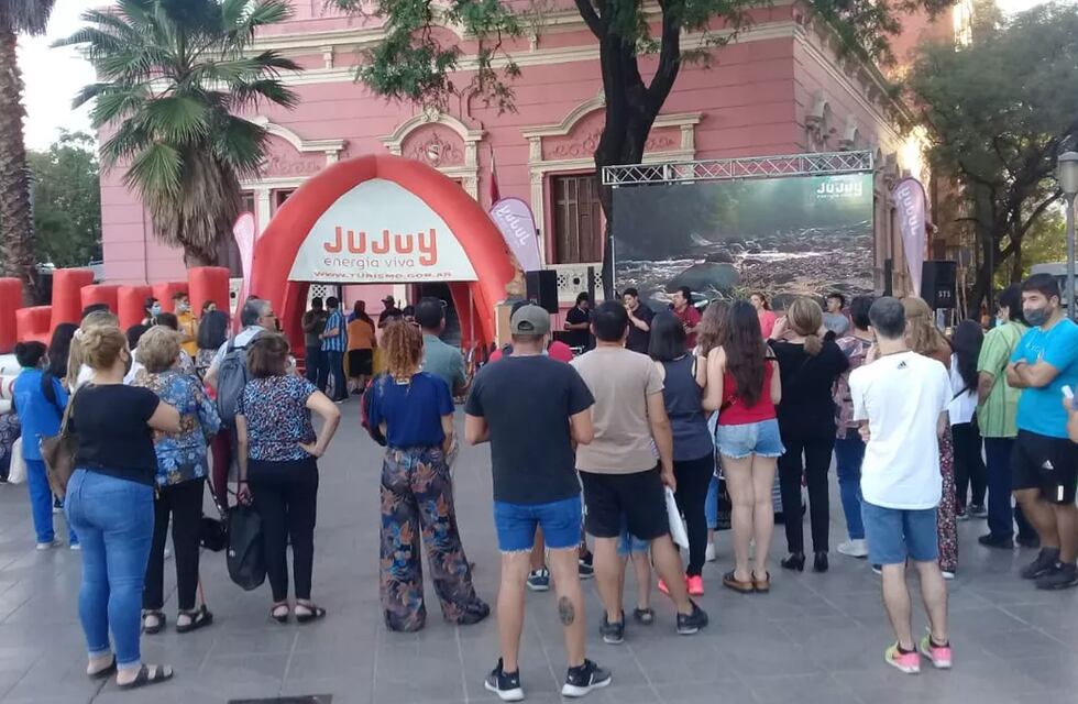Con música y colores, estalló el carnaval jujeño en Córdoba “capiiital”
