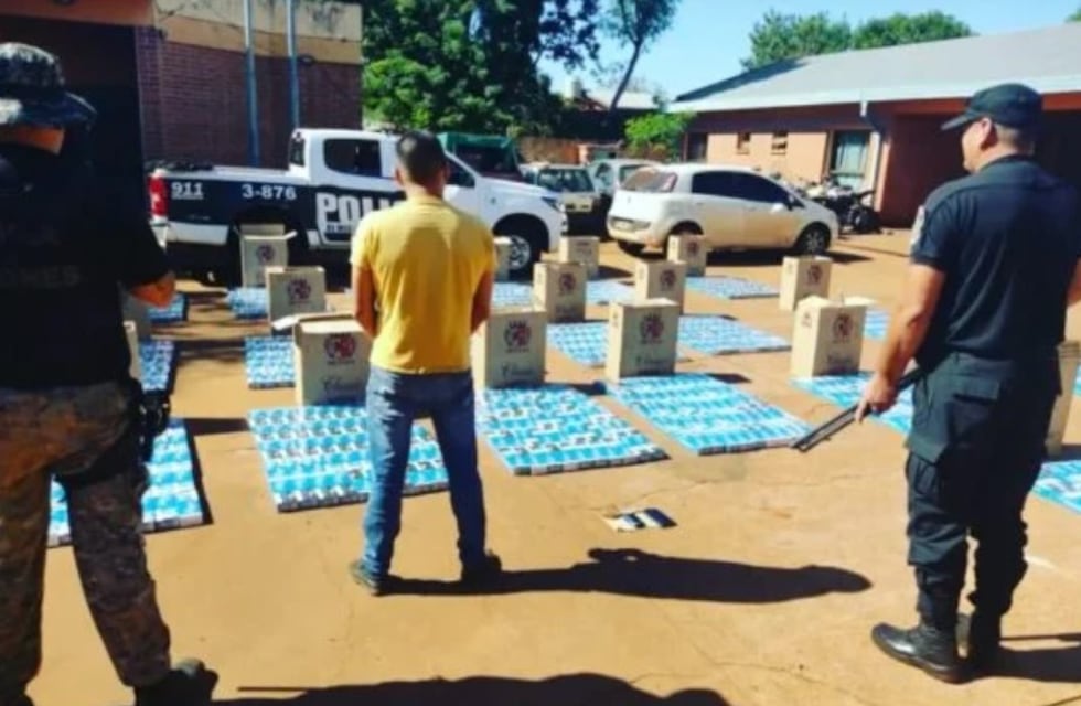 Detienen a un hombre en Puerto Piray por transporte ilegal de cigarrillos y robo de vehículo