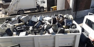 se entregan más de 1800 kilos de desechos informáticos para su reciclado