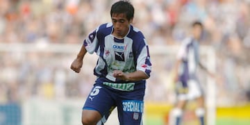 Emanuel Giménez, cuando vestía la casaca de Talleres. Vuelve a Córdoba para jugar en Racing.