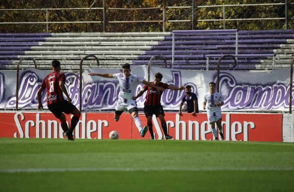 Bersano jugó un buen partido para Villa Dálmine ante Defensores de Belgrano