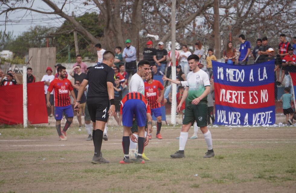 El Clásico de Arroyito terminó empatado 0 a 0 en cancha del 24