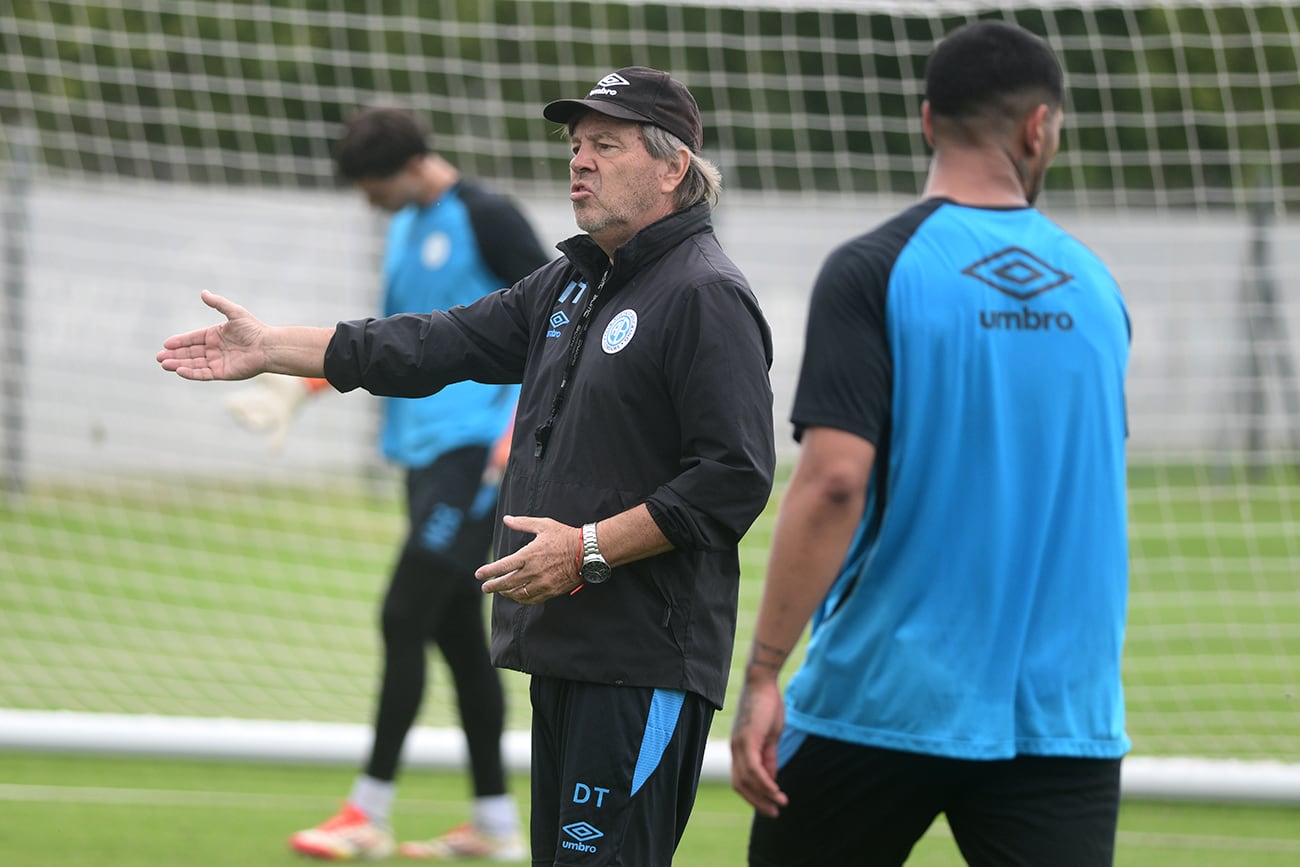 Entrenamiento de Belgrano en el predio de Villa Esquiú. (Ramiro Pereyra / La Voz)