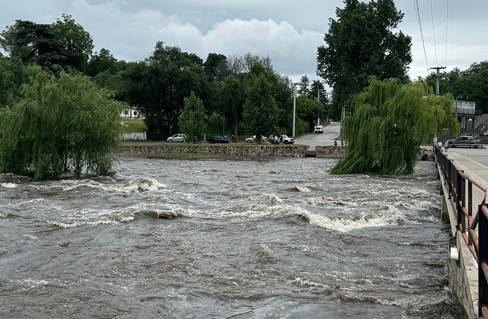 Persisten las lluvias en Villa Carlos Paz: se esperan crecientes en los ríos San Antonio y Cosquín