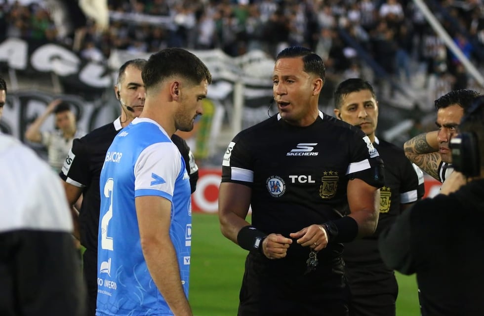Estudiantes de Río Cuarto juega la final por el ascenso: el sombrío comentario de Caruso Lombardi