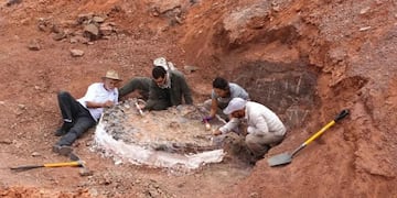 La cama de huesos, descubierta en 2018 por los investigadores.