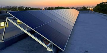 La Escuela Vélez Sársfield de Arroyito es la primera en el Departamento San Justo en generar su energía eléctrica