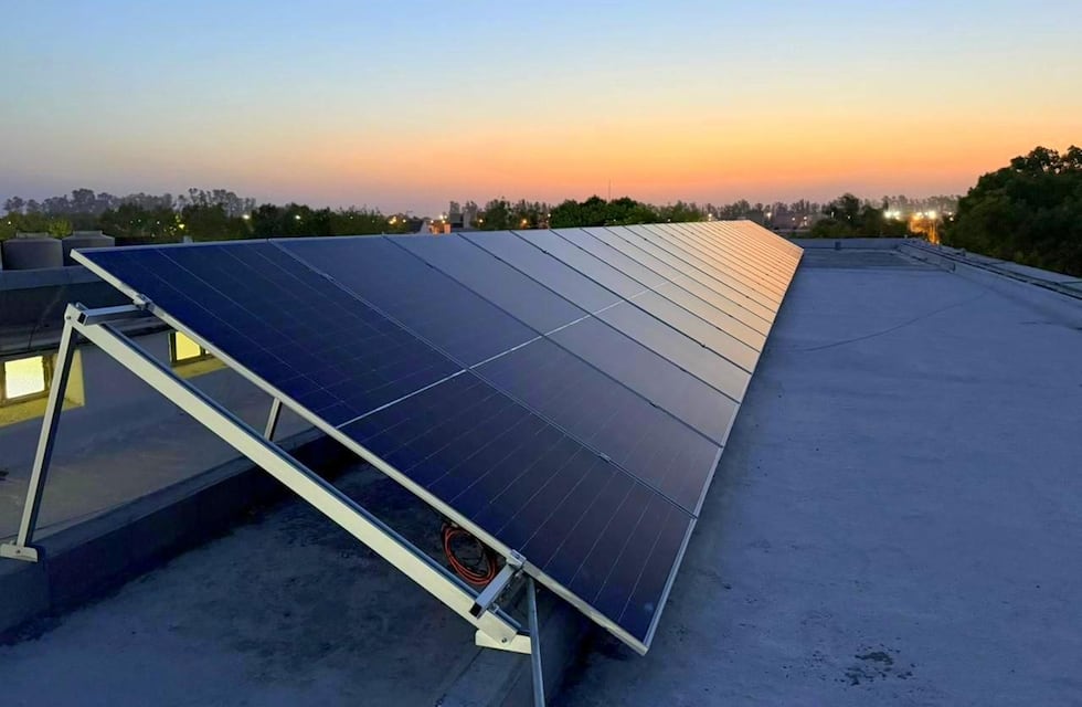 La Escuela Vélez Sársfield de Arroyito es la primera en el Departamento San Justo en generar su energía eléctrica