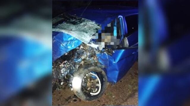 Un hombre falleció luego de chocar su vehículo contra un árbol en Paraje Tres Esquinas.