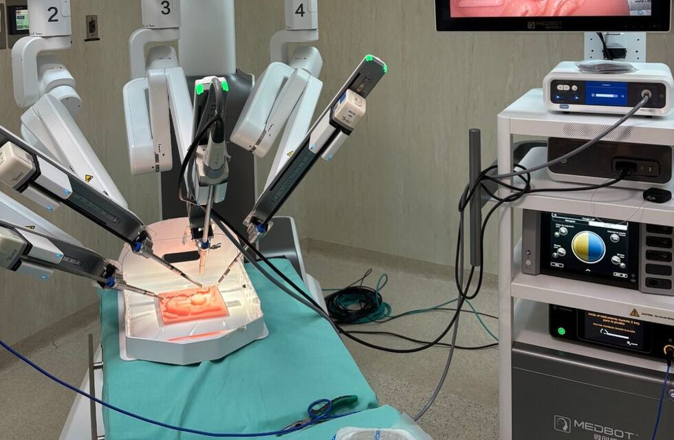 El Hospital Italiano sumó un “robot quirúrgico” a sus operaciones: cuáles son las acciones que optimiza