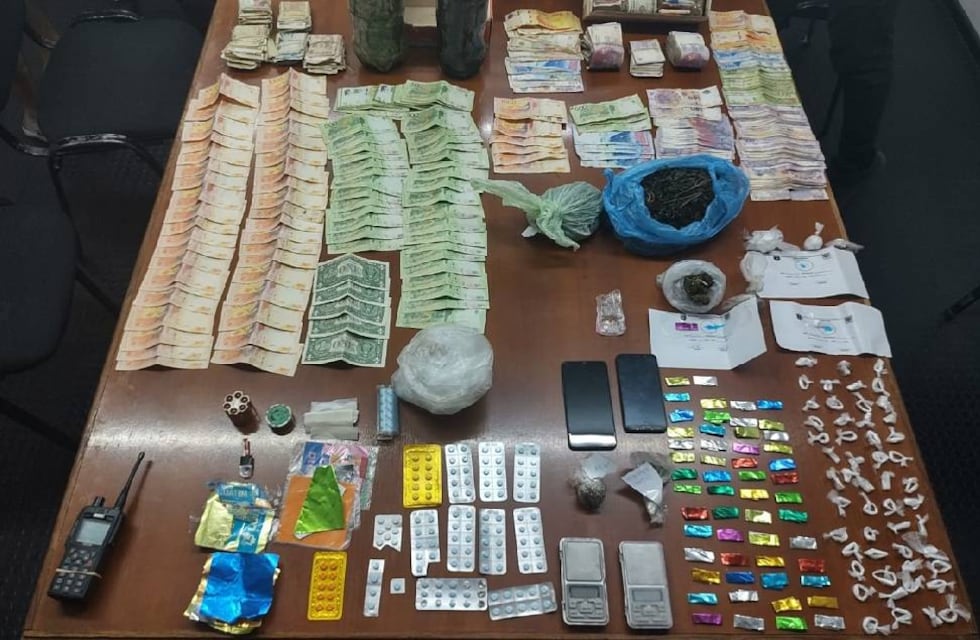 Detuvieron a un matrimonio narco y secuestraron casi un kilo de cocaína