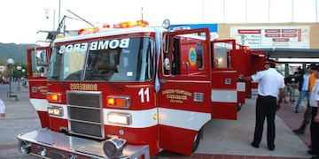 DE FIESTA. Por la incorporación de una autobomba de última generación (LaVoz).