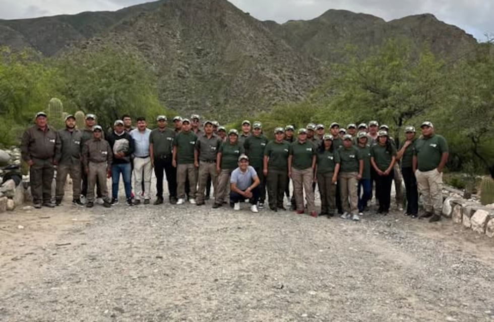 Ciudad Sagrada de Quilmes: entrega de uniformes al personal