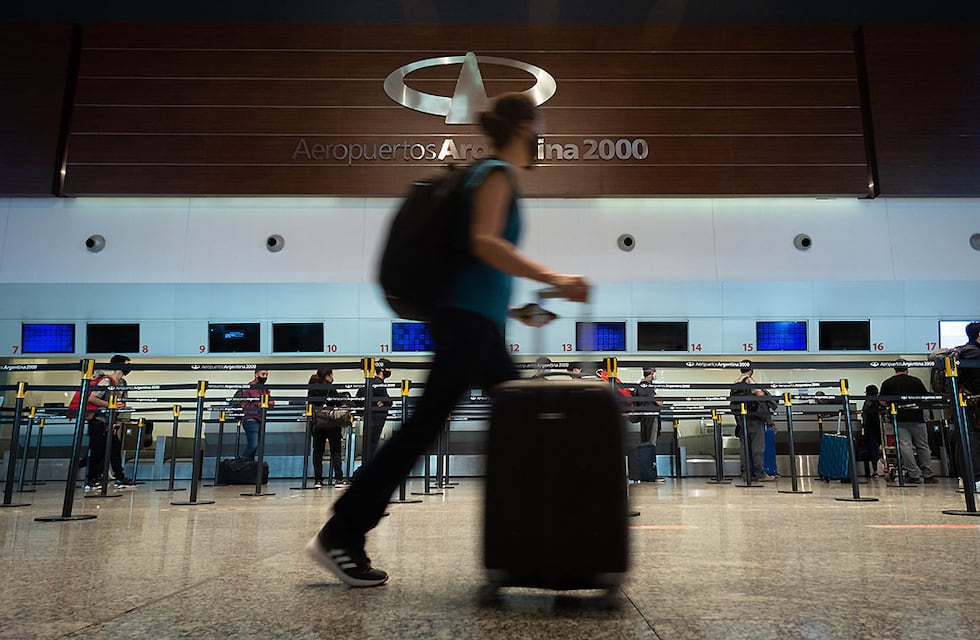 Mendoza reiteró el pedido para reabrir el aeropuerto al turismo extranjero