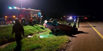 Accidente y vuelco en RN 14/ La Pirámide.