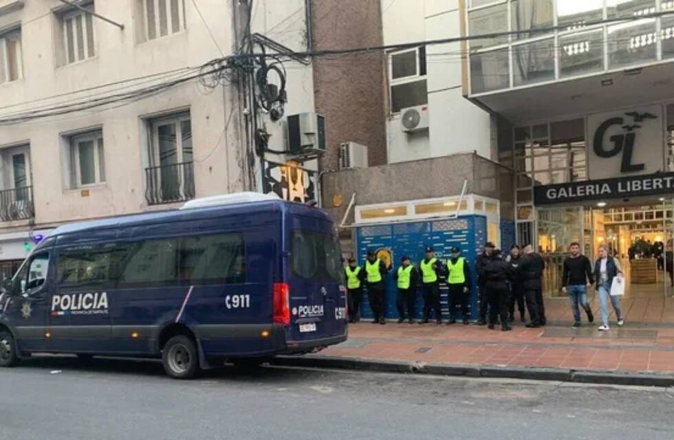 La barrabrava de Rosario Central acudió al entrenamiento a “charlar” con los jugadores