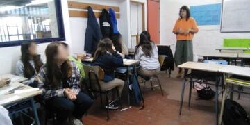 Taller de sensibilización y concientización de las violencias hacia las mujeres y personas LGTBQ+en la Escuela N° 2