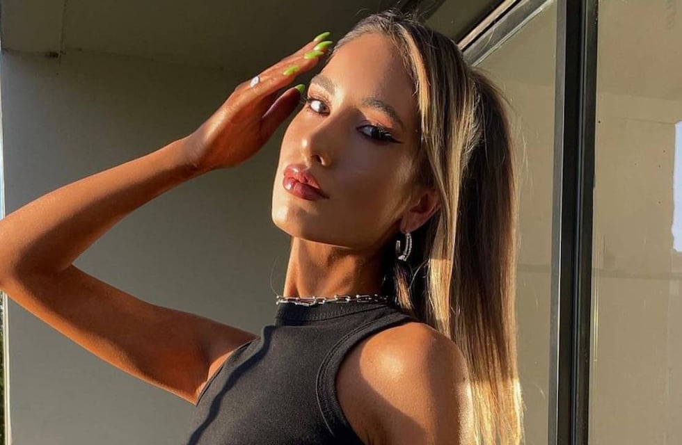 La arriesgada imagen de Camila Camarda, la hermana de Julieta Poggio: posó en microbikini y encendió las redes