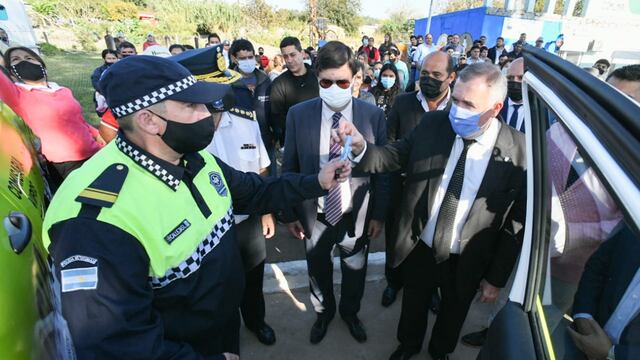 Jaldo visitó Tapia y puso en funcionamiento a un cuerpo de vigías y el centro de monitoreo para la Policía
