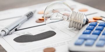Cambia la modalidad para pagar la factura de luz.