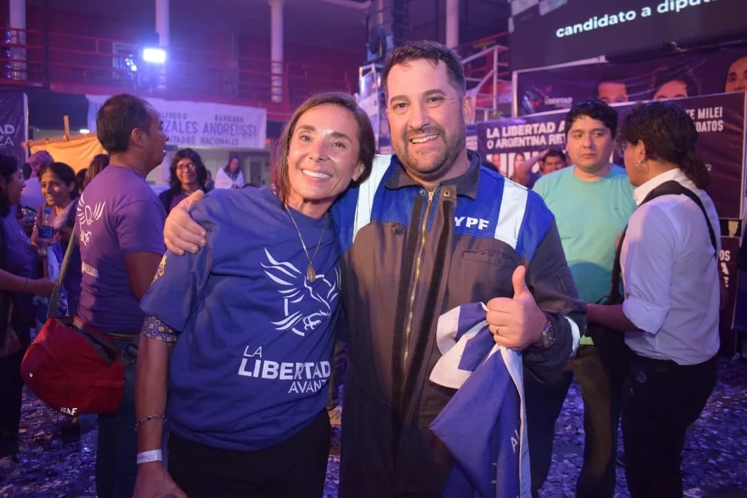 Bárbara Andreussi y Alfredo Gonzáles, los candidatos a diputados nacionales que encabezan la lista del presidente Milei en Jujuy.