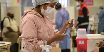 Jujuy cuenta con stock de vacunas para primera y segunda dosis; dosis adicional para personas inmunocomprometidas y para mayores de 50 años con esquema completo de Sinopharm; y para tercera, cuarta y quinta dosis.