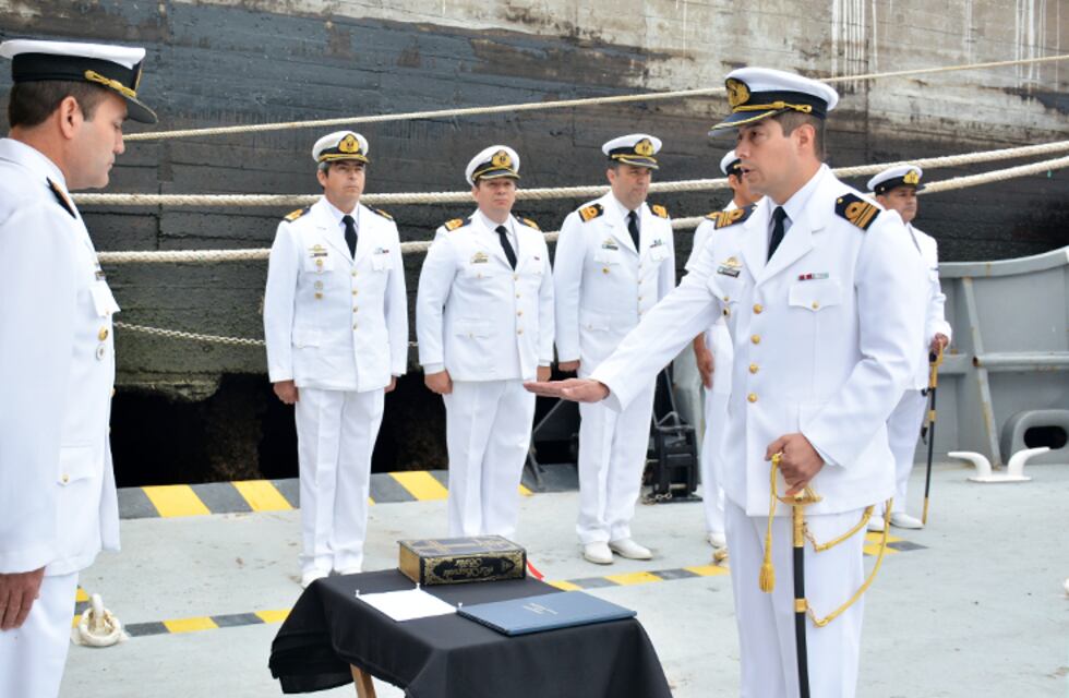 Puerto Belgrano: el multipropósito ARA “Punta Alta” tiene nuevo comandante