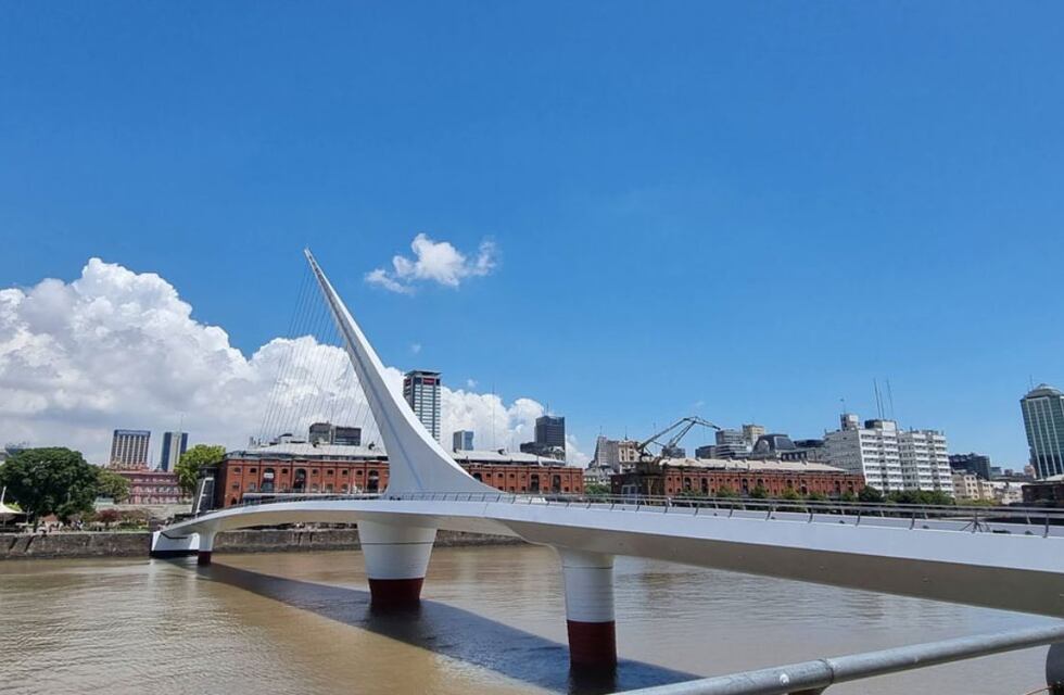El Banco Central lanzó una nueva moneda conmemorativa con la imagen del Puente de la Mujer