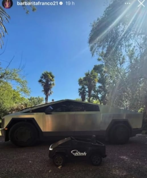 El auto que le regaló Fernando Burlando a Barby Franco.