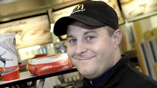 El británico ganaba alrededor de 8 euros por hora en su antiguo puesto.