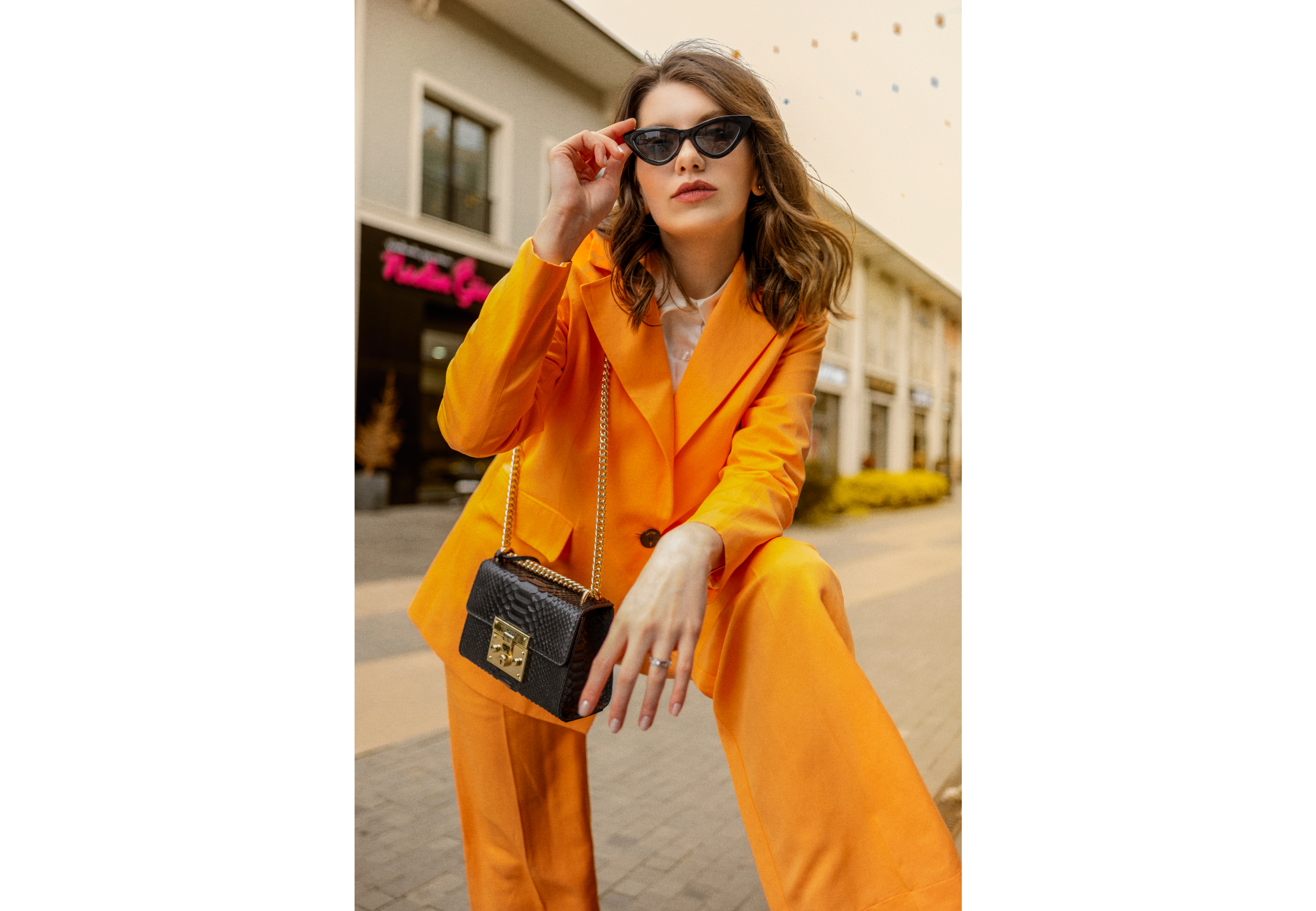 Look naranja.
