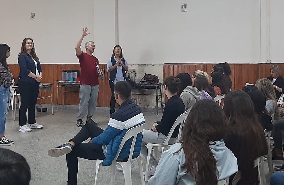 Tres Arroyos: Comisión de Derechos de la Familia recorre establecimientos educativos