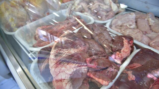 Registro en una carnicería local (La Cabala,  Barrio Los Boulevares) por las intoxicaciones que hubo en Buenos Aires por carne en mal estado