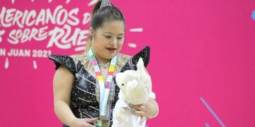 Camila Gallardo, campeona sudamericana de patinaje artístico.