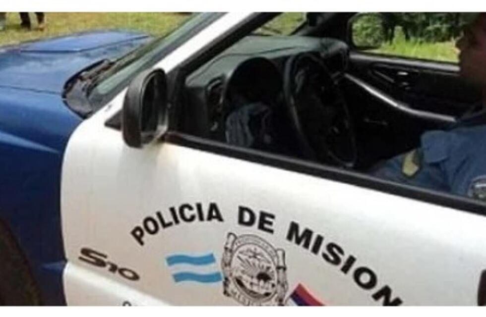 Oberá: dos lesionados de consideración tras el choque entre una moto y un auto