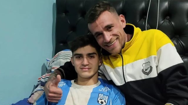Un joven futbolista se desplomó en pleno partido, el DT rival le practicó RCP y logró estabilizarlo.