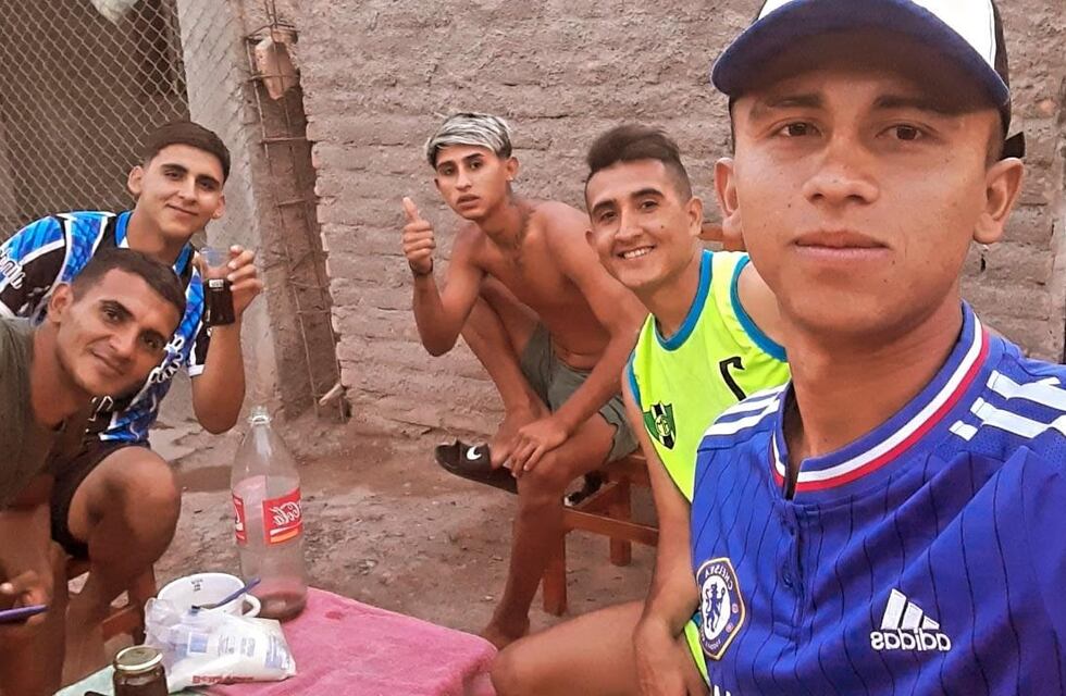 Felices los cuatro: los hermanos González juegan en el mismo equipo de la Primera de San Juan